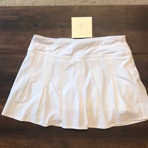 Athleta white tennis skirt